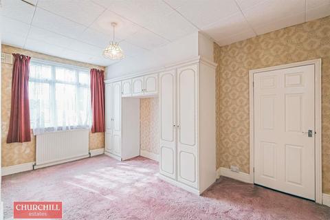 132 Gloucester Road, London, E17 6AF