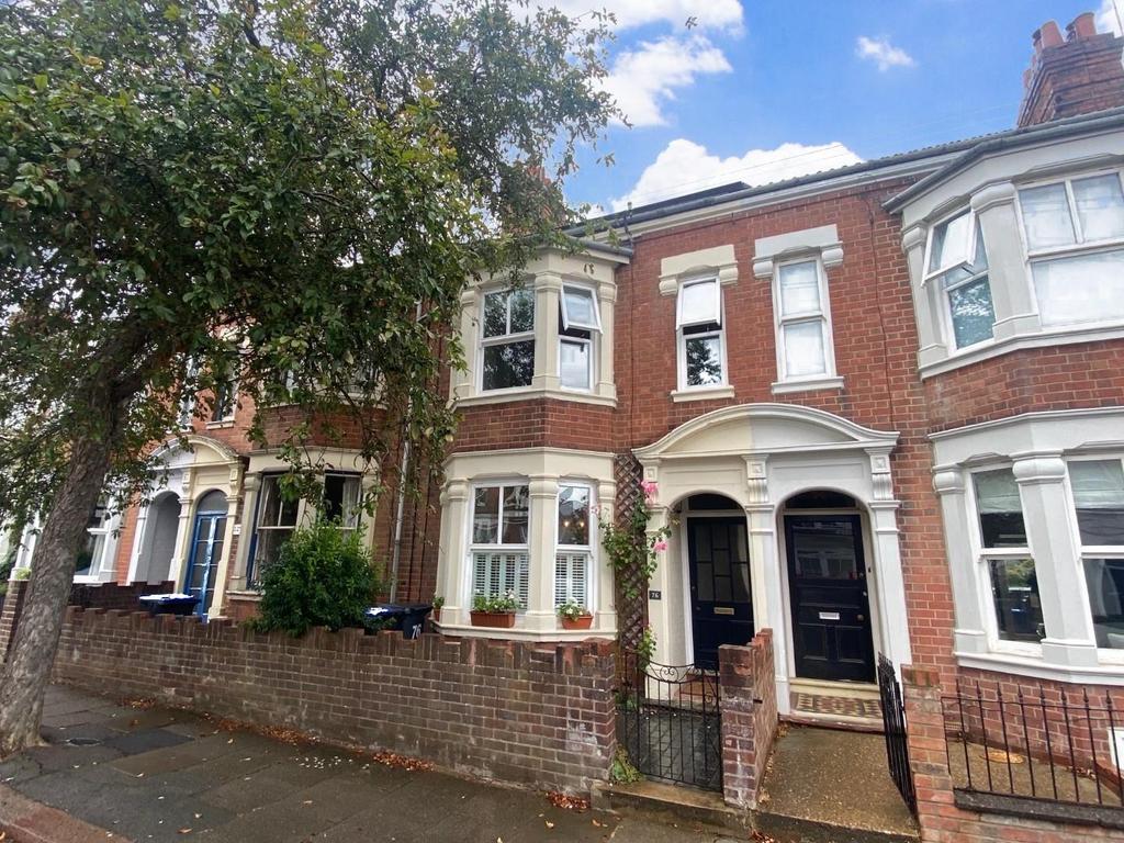 Clarence Avenue, Queens Park, Northampton, NN2 4 bed terraced house £