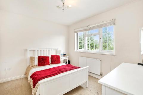 17a Wheathill Road, London, SE20 7XQ