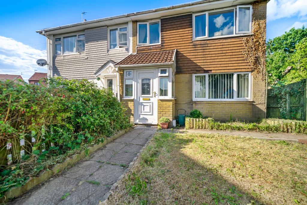 Linden Grove,Caerphilly,CF83 3BH 3 bed end of terrace house £165,000