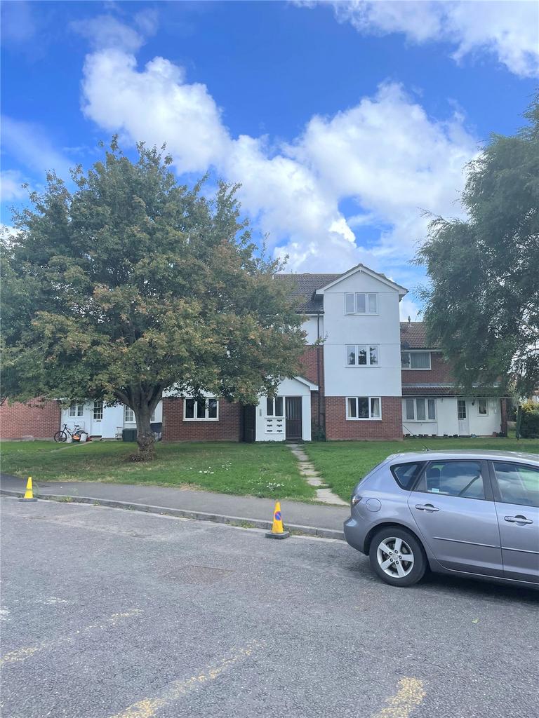 Grebe Road, Bridgwater, Somerset, TA6 2 bed apartment £795 pcm (£183 pw)