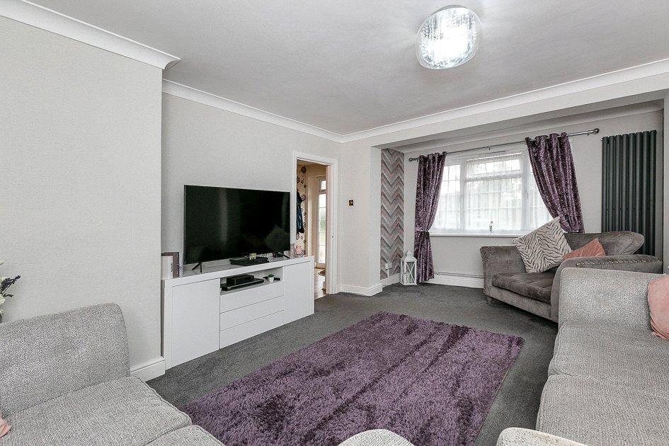 Homestead Way, NEW ADDINGTON, Croydon, Surrey, CR0 4 bed semidetached
