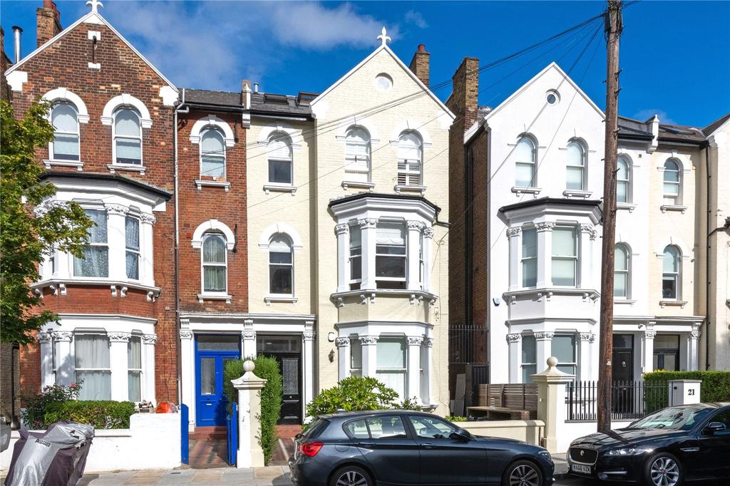Sisters Avenue, SW11 1 bed apartment £500,000