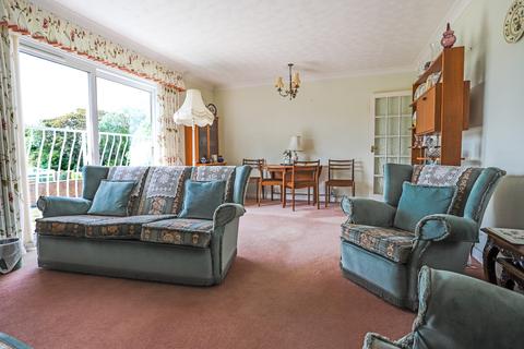 2 bedroom flat for sale - Waterford Place, Highcliffe, Christchurch, Dorset. BH23 5LG