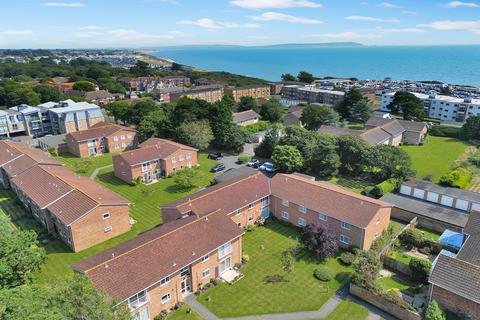 2 bedroom flat for sale, Waterford Place, Highcliffe, Dorset. BH23 5LG