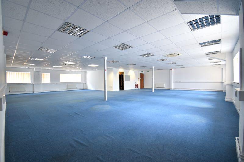 1955 Sq.ft Commercial Office Space at Somerton Business Park Office £