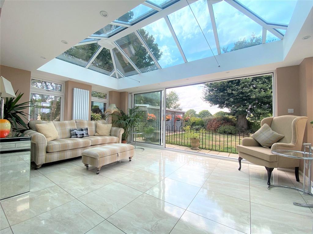 Verwood Road, Three Legged Cross, Wimborne, BH21 4 bed detached house