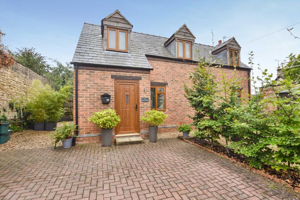 High Street, Prestbury, Cheltenham, Gloucestershire 2 bed detached
