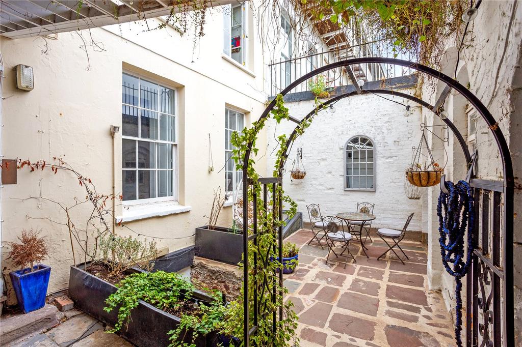 Front Courtyard