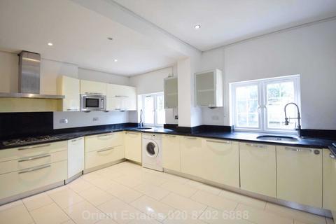 5 bedroom semi-detached house for sale, Meadow Drive, London