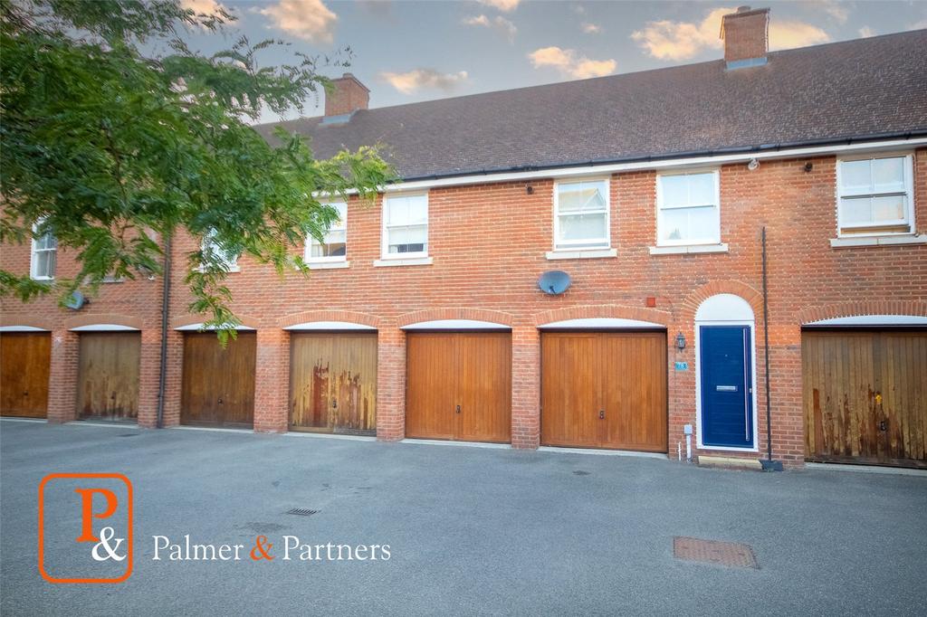 Garland Road, Colchester, Essex, CO2 2 bed coach house for sale £200,000