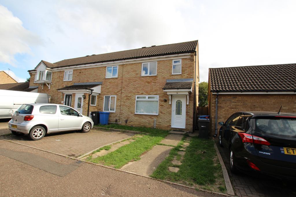 Brambleside Court, Kettering NN16 3 bed end of terrace house to rent