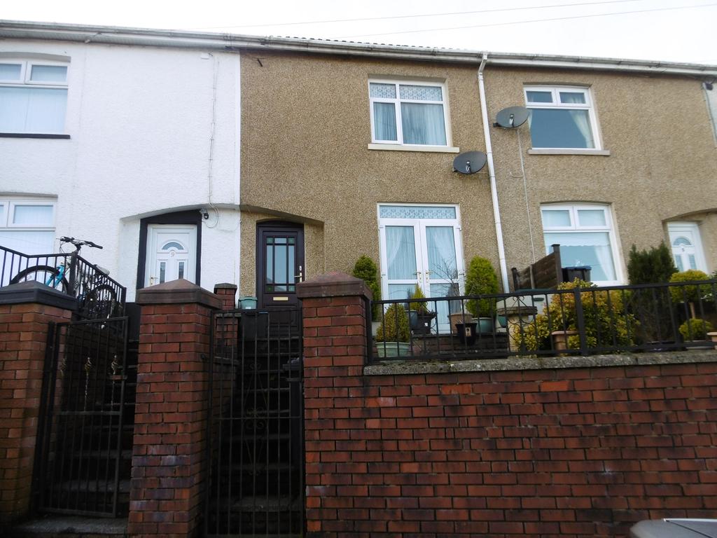 Woodside Crescent, Ebbw Vale, Blaenau... 2 bed terraced house £575