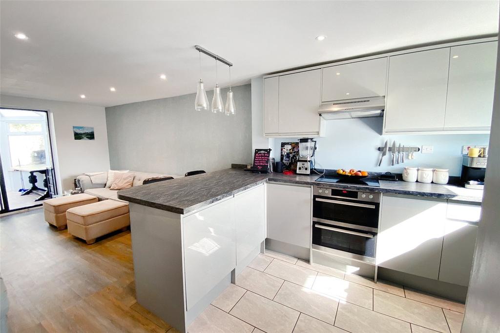 Lewis Lane, Ford, Arundel, West Sussex 2 bed terraced house £280,000