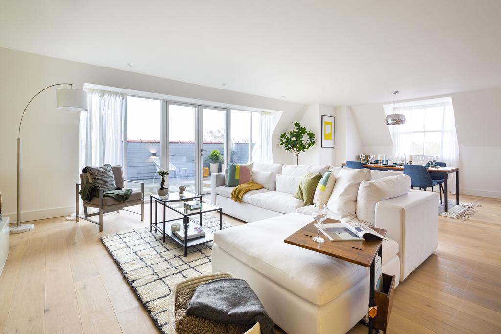 Whetstone Square, London 2 bed flat £765,000