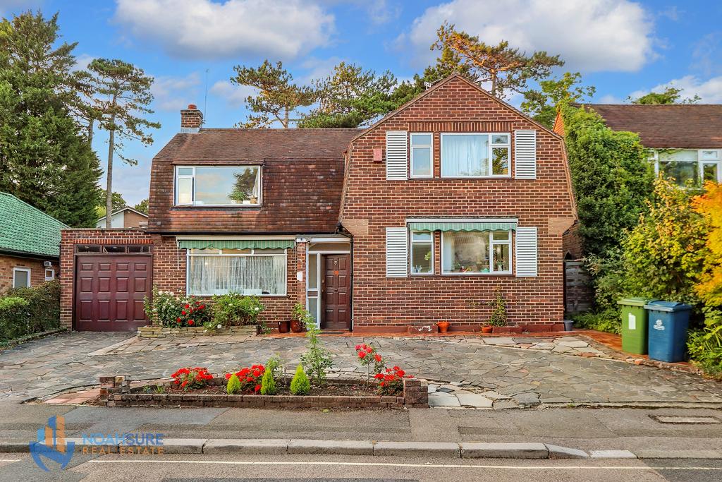 Ben Hale Close, Stanmore HA7 4 bed detached house for sale £1,325,000