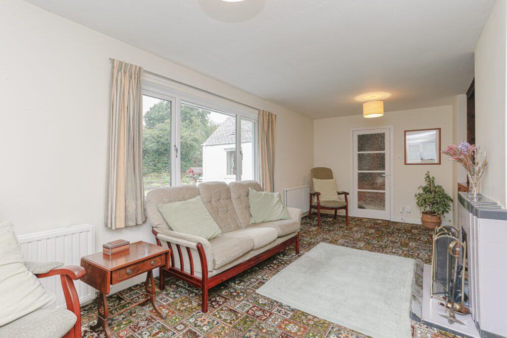 Roselea, Blairhoyle, FK8 3 bed detached bungalow £280,000