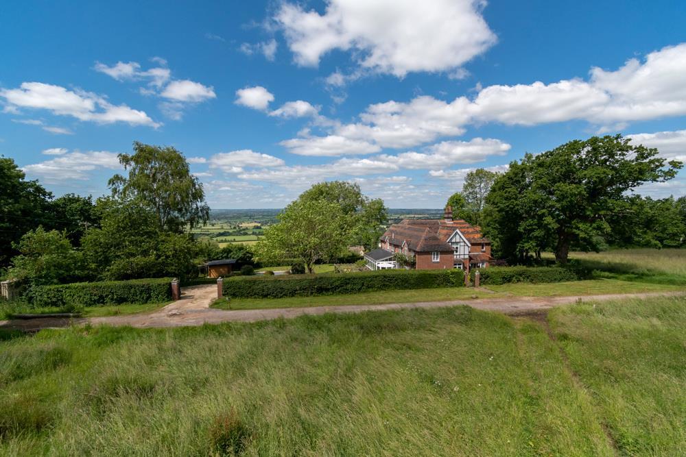 Bowden Hill, Lacock, Chippenham, Wiltshire, SN15 5 bed village house