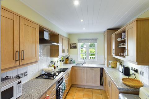 4 bedroom terraced house for sale - 12A Windrush Lake, GL7 5TL