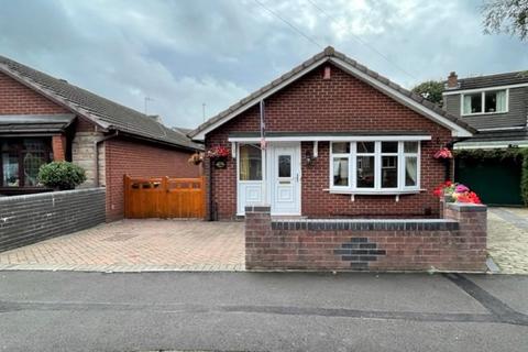 2 bedroom detached bungalow to rent - Atlam Close, Stoke-on-Trent ST2