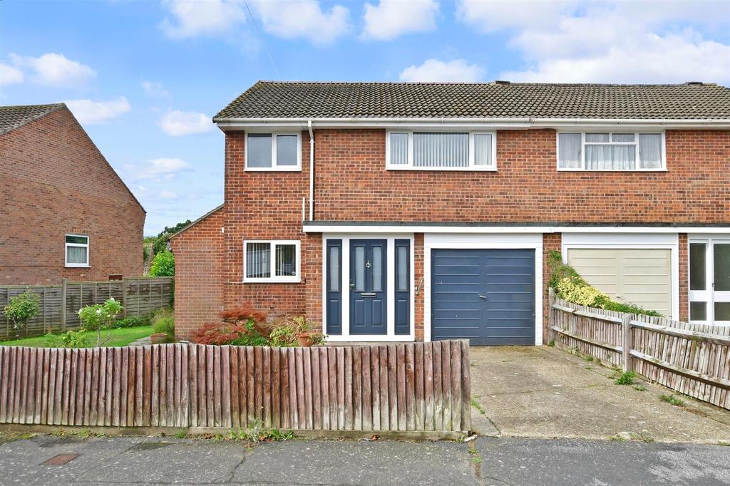 Corbett Road, Waterlooville, Hampshire 3 bed semidetached house £350,000