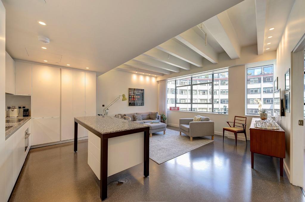 Kitchen/Reception