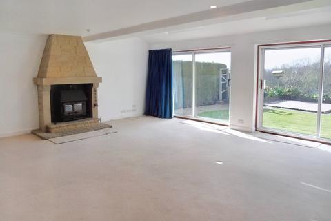 5 bedroom detached house to rent, Greenhill Way, Haywards Heath RH17