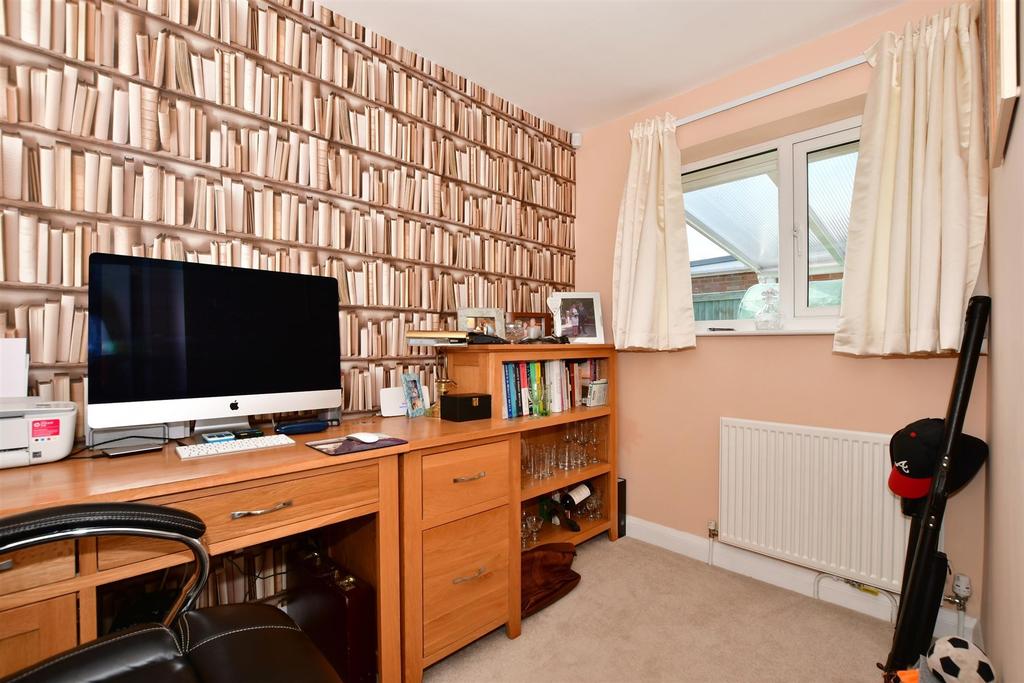 Bedroom 3 /Study