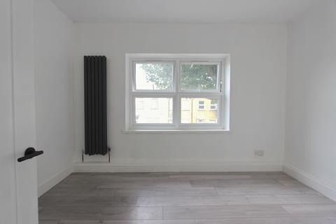 1 bedroom flat for sale, Field Road, London E7