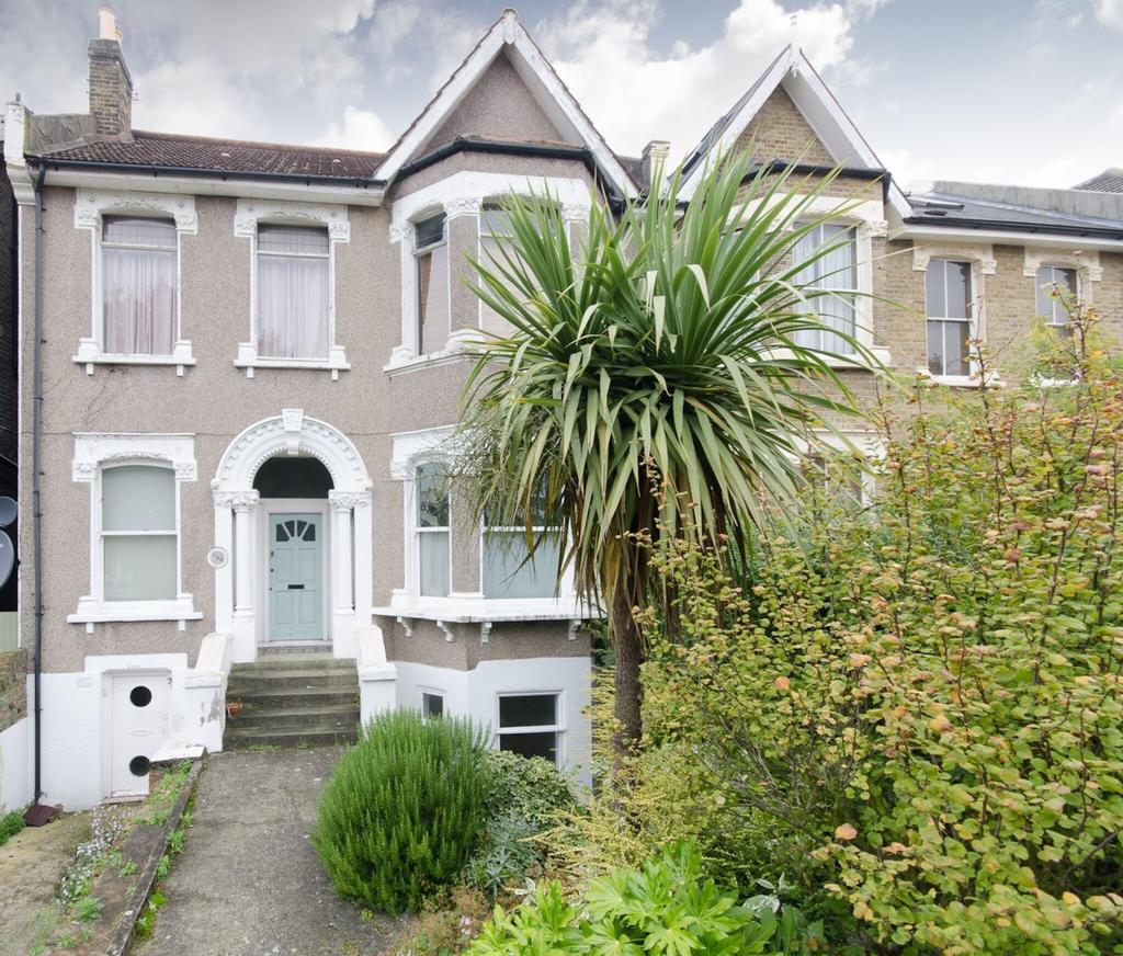 Breakspears Road Brockley SE4 2 bed flat £1,750 pcm (£404 pw)