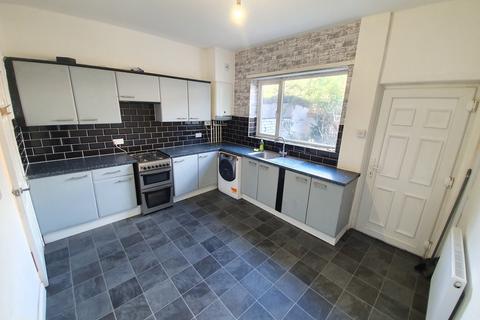 2 bedroom terraced house to rent, Trafalgar Street, Ashton-under-lyne, Lancashire, OL7