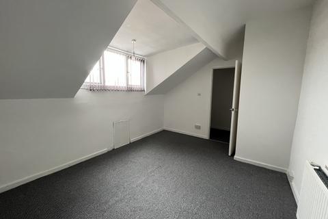 2 bedroom terraced house to rent, Conference Terrace, Armley, Leeds, West Yorkshire, LS12 3EA