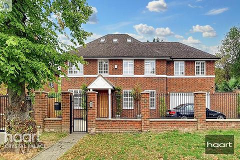 undefined, Lawrie Park Avenue, London