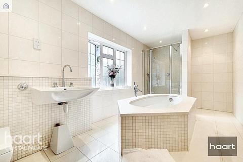 undefined, Lawrie Park Avenue, London