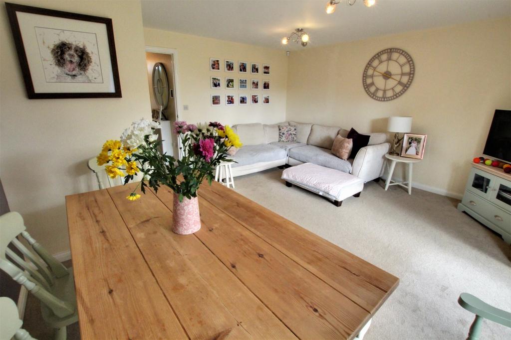 Clanfield 3 bed detached house for sale £435,000