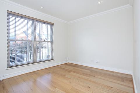 24 Chapel Square, Virginia Water, GU25 4SZ