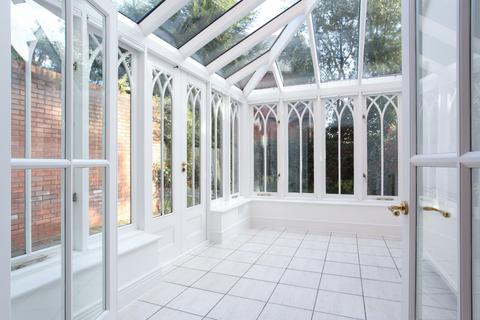 24 Chapel Square, Virginia Water, GU25 4SZ