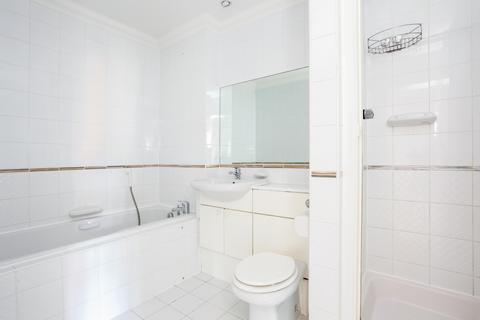 24 Chapel Square, Virginia Water, GU25 4SZ