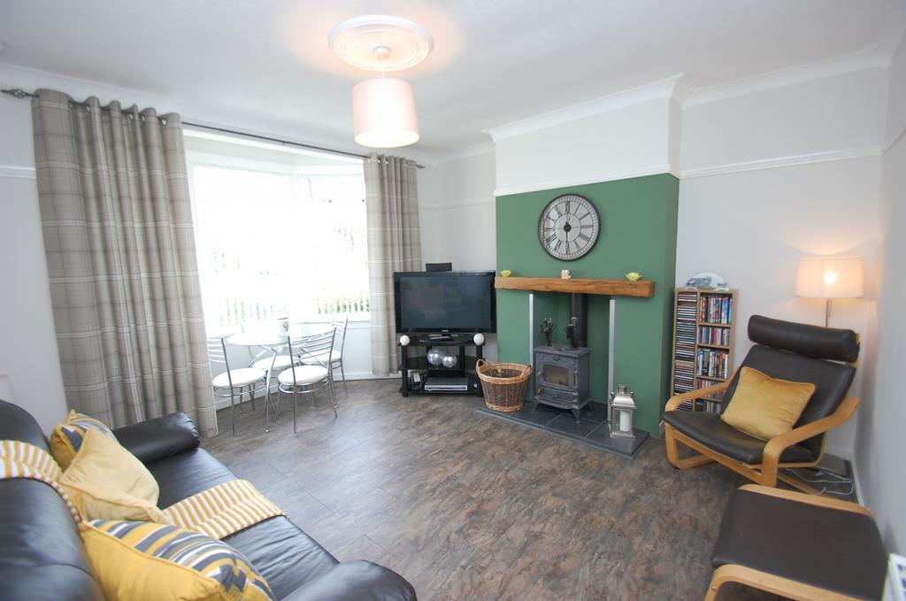 294 Tweedsmuir Road, Glasgow, G52 3 bed semidetached house for sale £210,000