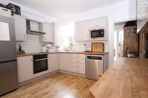 56 Blagdon Road, New Malden, KT3 4AE