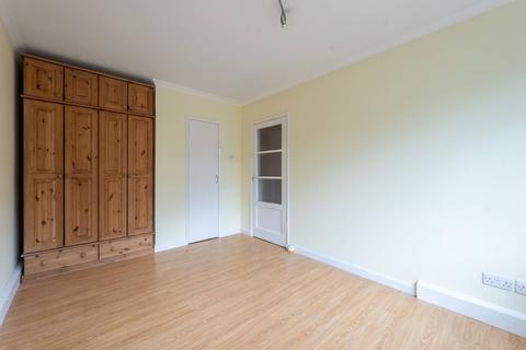 55 Elmhurst Avenue, Mitcham, CR4 2HP