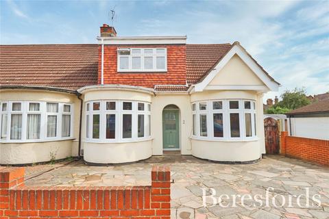 4 bedroom bungalow for sale - Minster Way, Hornchurch, RM11