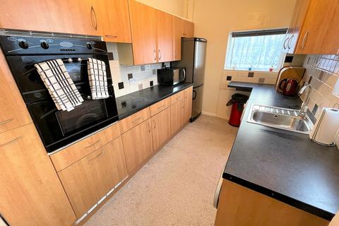 82 Heath Park Road, Romford, RM2 5XH