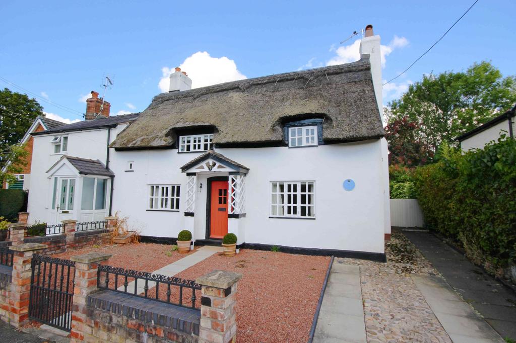 Church Lane, Weaverham, Cheshire, CW8 2 bed cottage £275,000