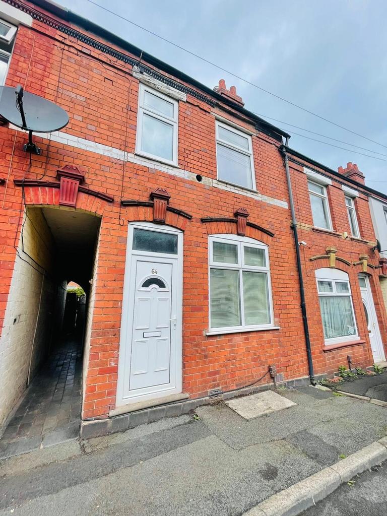 Park Road, Dudley, DY2 9BZ 2 bed terraced house £650 pcm (£150 pw)
