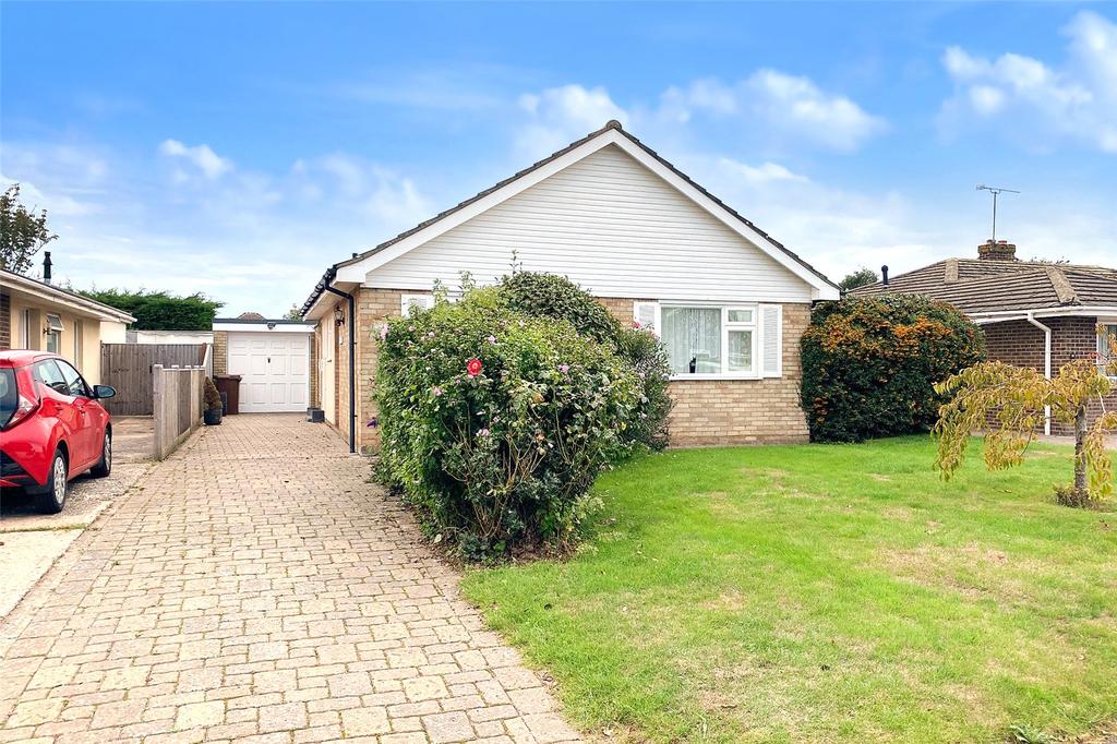 Ashurst Way, East Preston... 2 bed bungalow £400,000