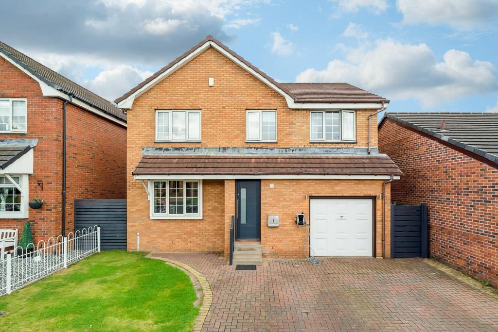 Armstrong Crescent, Uddingston, Glasgow, G71 6TF 5 bed detached house