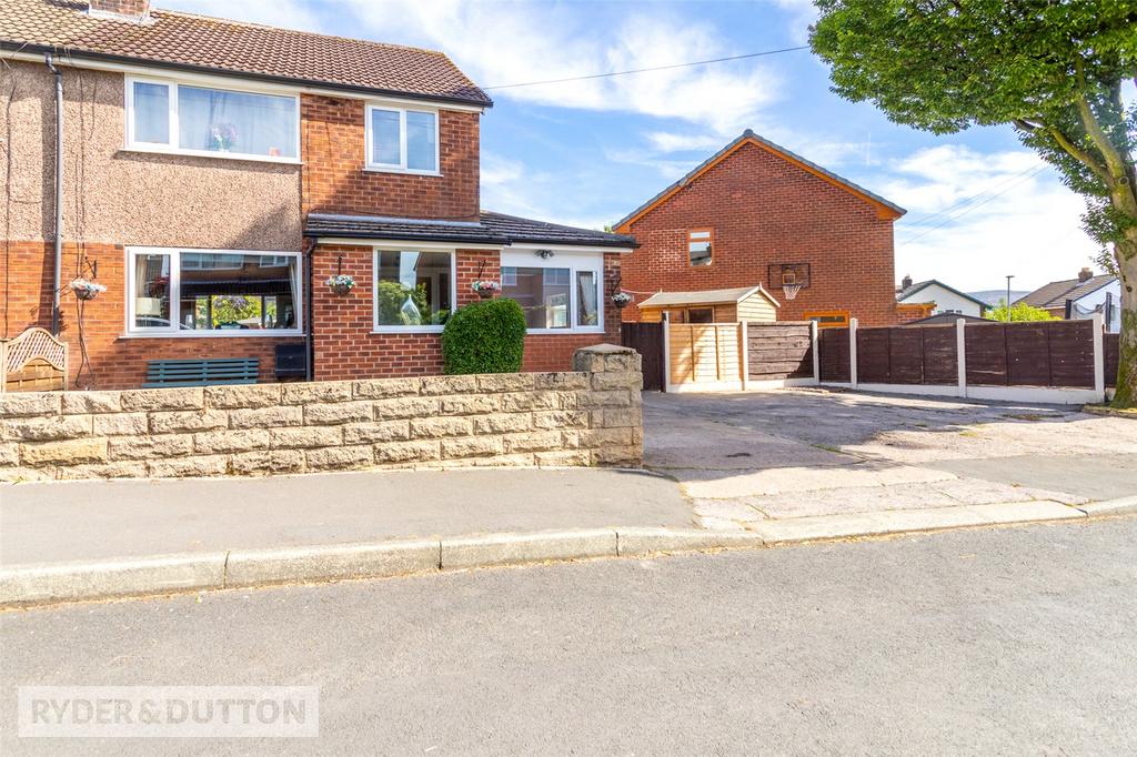 Hawthorn Grove, Hollingworth, Hyde, Greater Manchester, SK14 4 bed semi