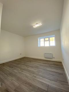 1 bedroom flat to rent, The Avenue, Amersham, HP7