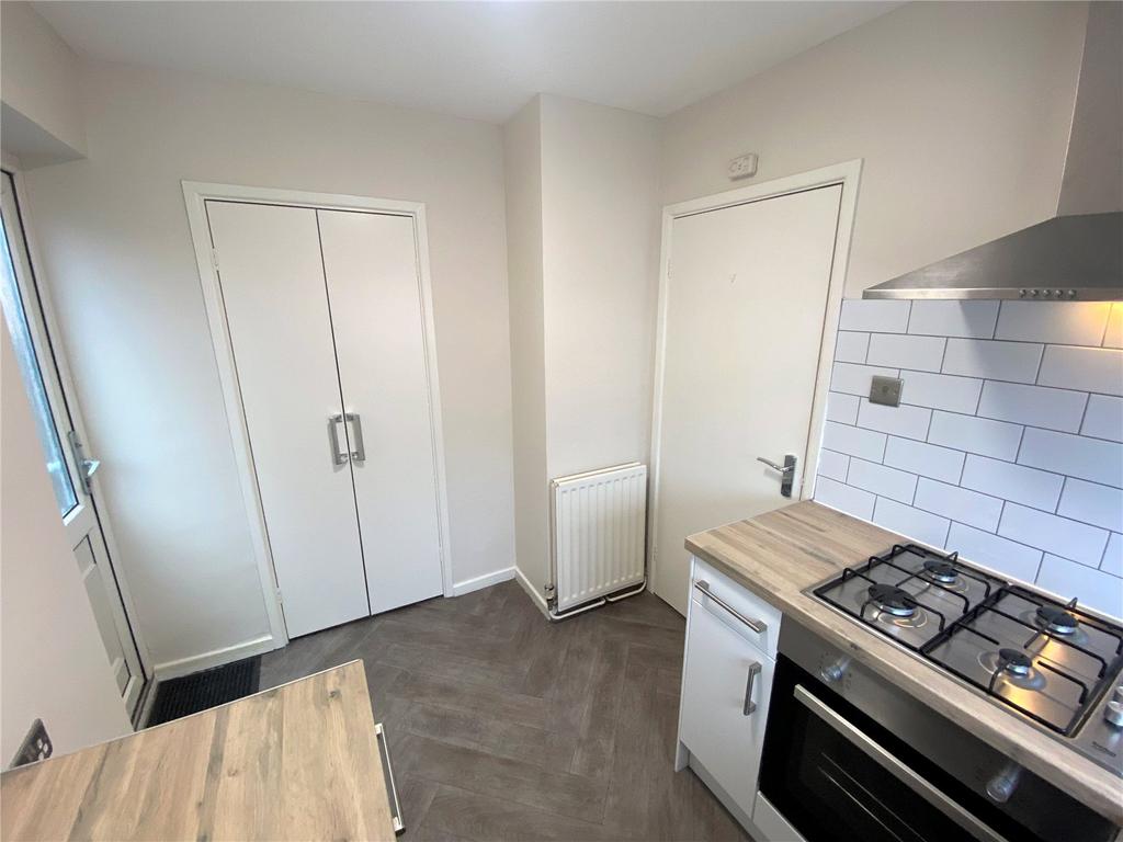 Kenswick Drive, Halesowen, West... 3 bed semidetached house £895 pcm